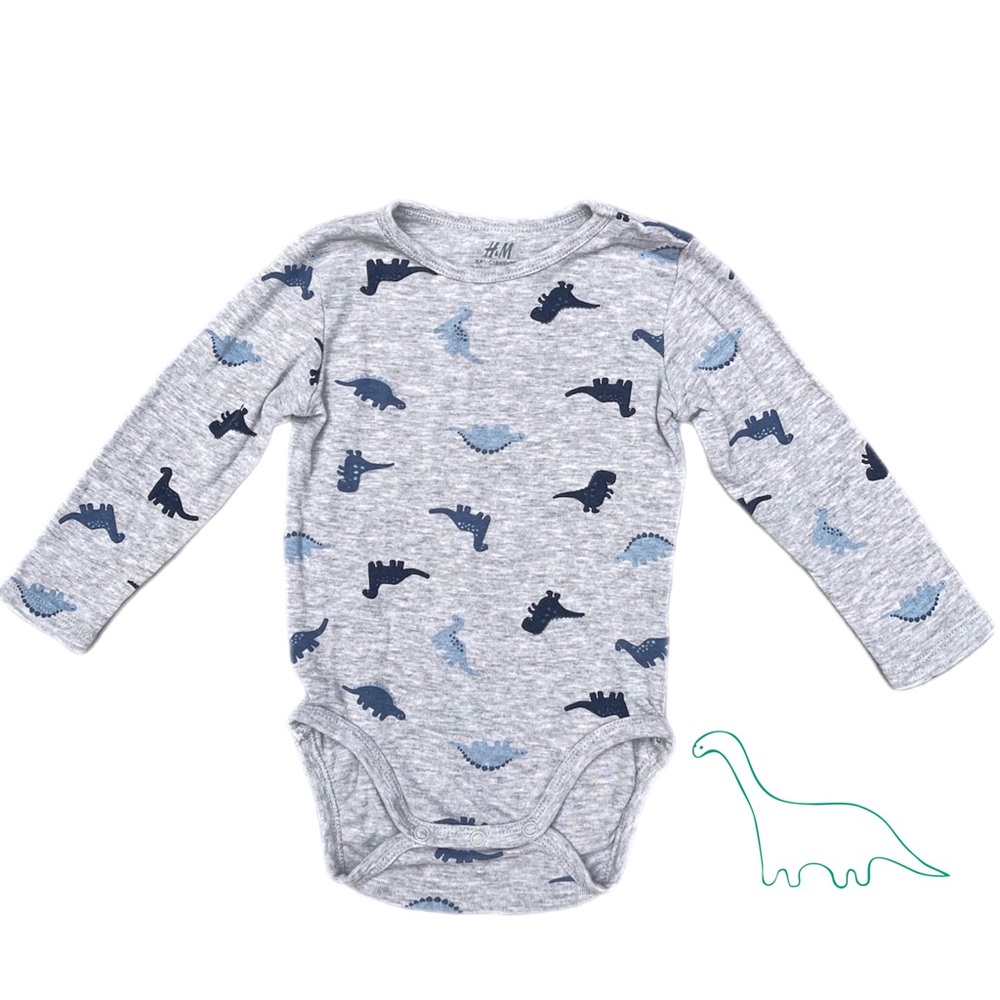 H&M Organic Dinosaur Long Sleeve Onesie. 9-12M.